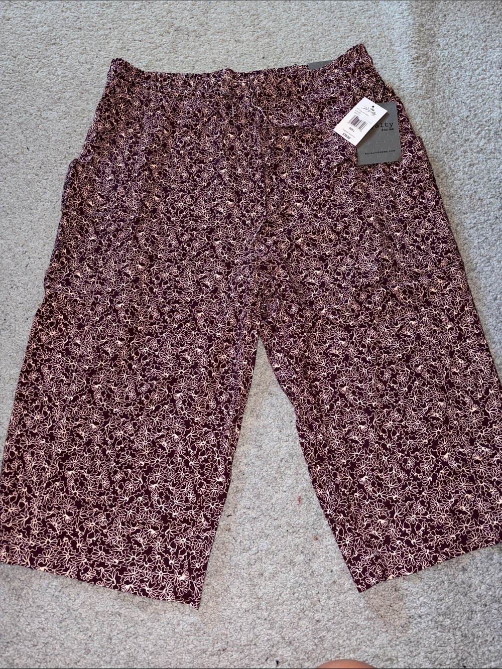 NWT Royalty For Me Sketch Flower Wide Leg Capri Pants